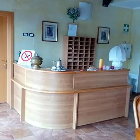 Mambly Ristorante Pizzeria فندق مبيت وإفطار Galliate